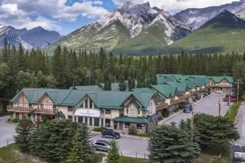 Villa Banff Gate Vacation Townhouse à Canmore Extérieur photo